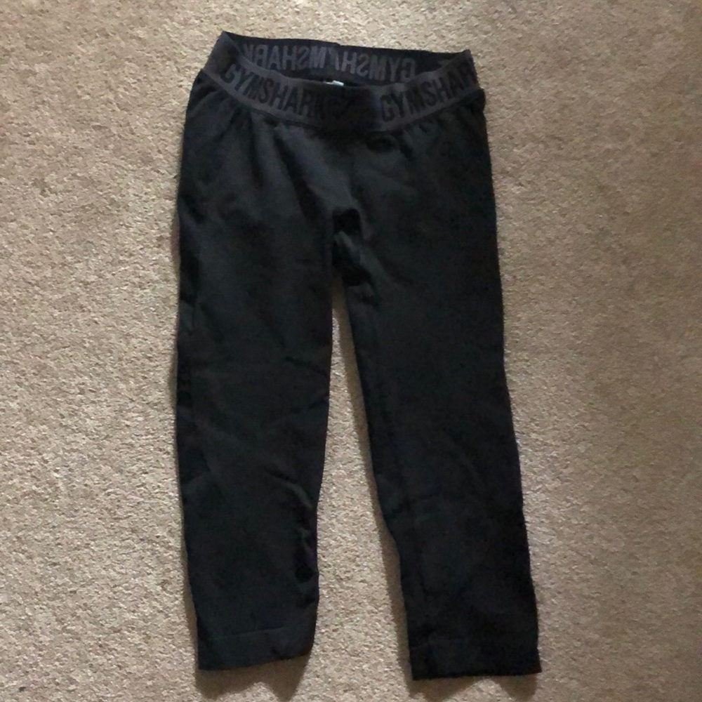 Gym Shark black cropped athletic leggings
